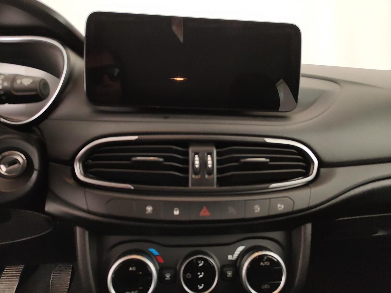 Fiat Tipo 1.6 Mjt S&S SW Cross