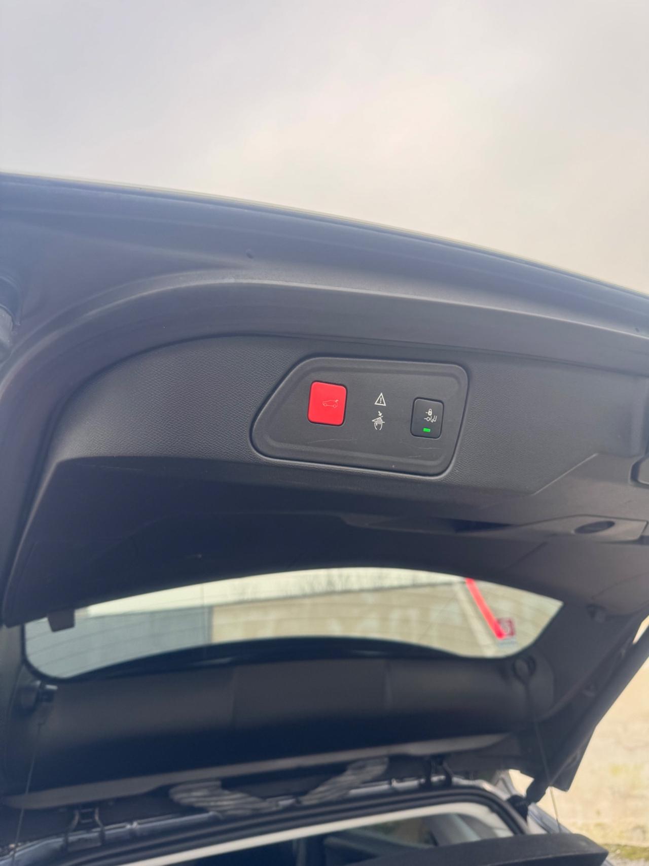 Peugeot 3008 BlueHDi 130 S&S Aut. Allure