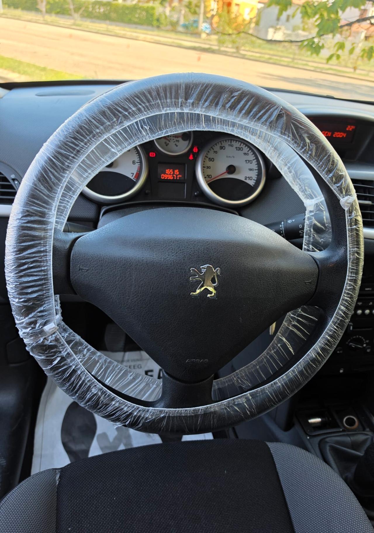 Peugeot 207 NEOPATENTATI
