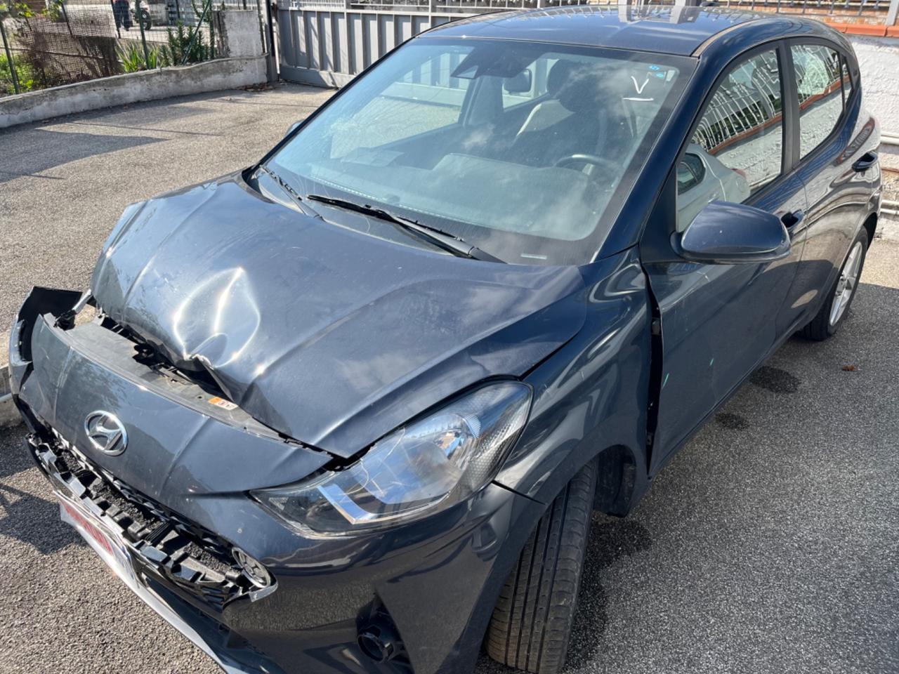 Hyundai i10 1.0 2022 20.000 km