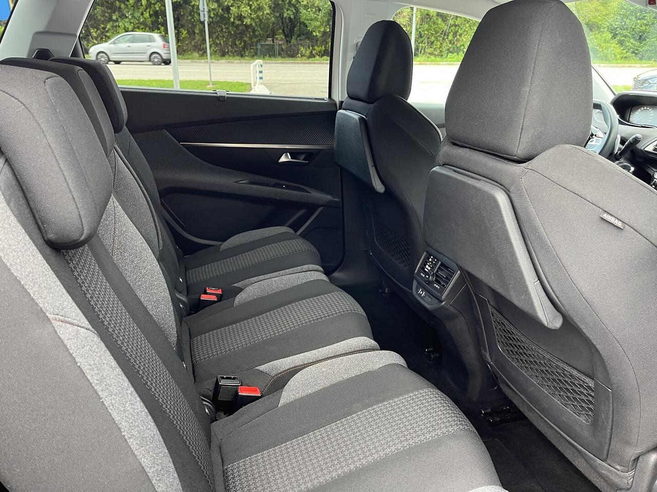 PEUGEOT 5008 1500 DCI 130 CV AUTOM. 7 POSTI