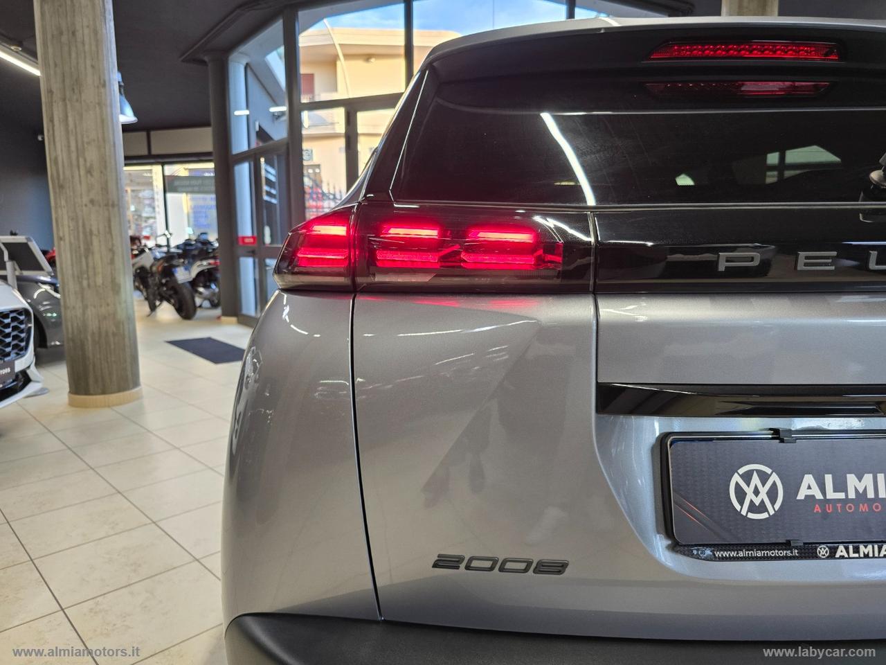 PEUGEOT 2008 Hybrid 136 e-DCS6 Allure