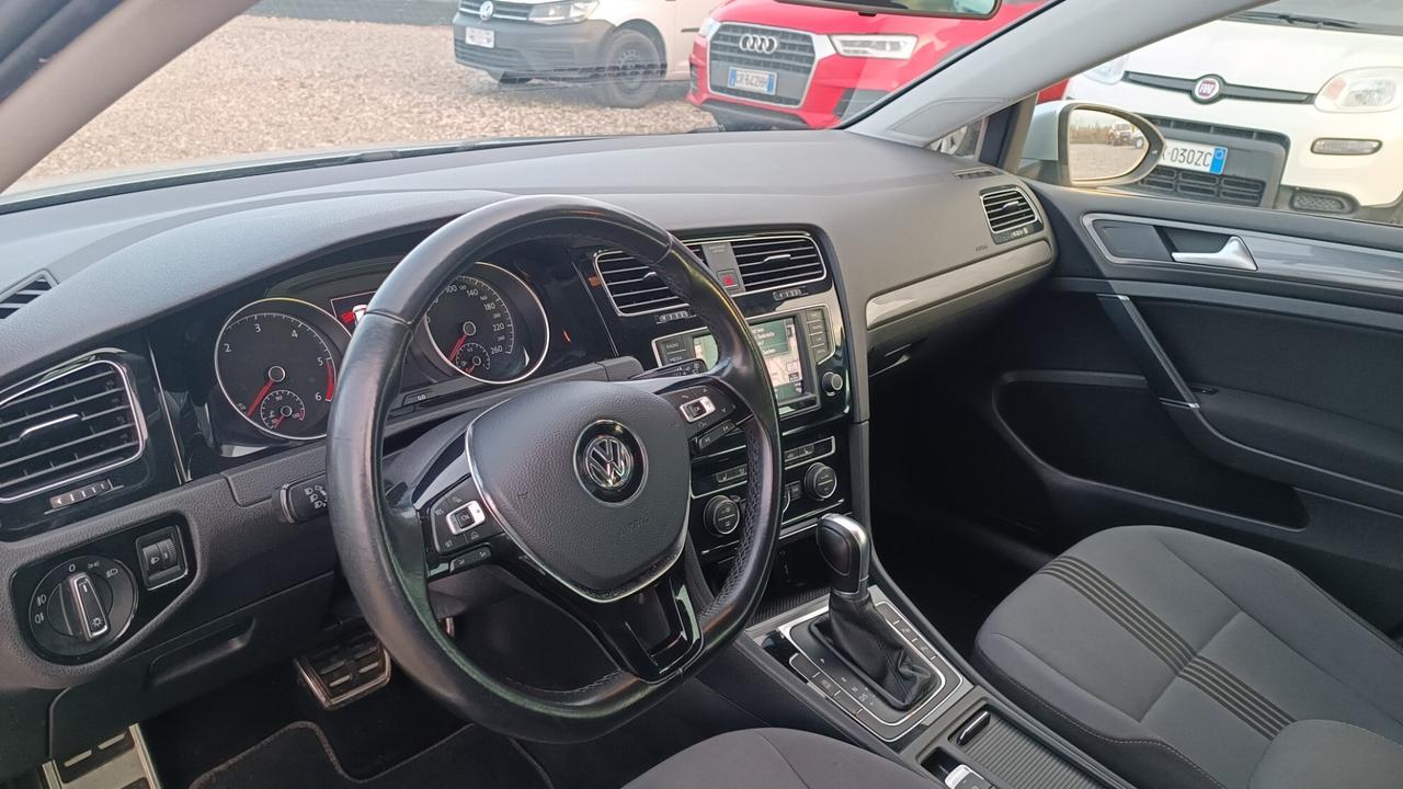 VOLKSWAGEN GOLF 1.6TDI 110CV AUTOMATICA DEL 2017