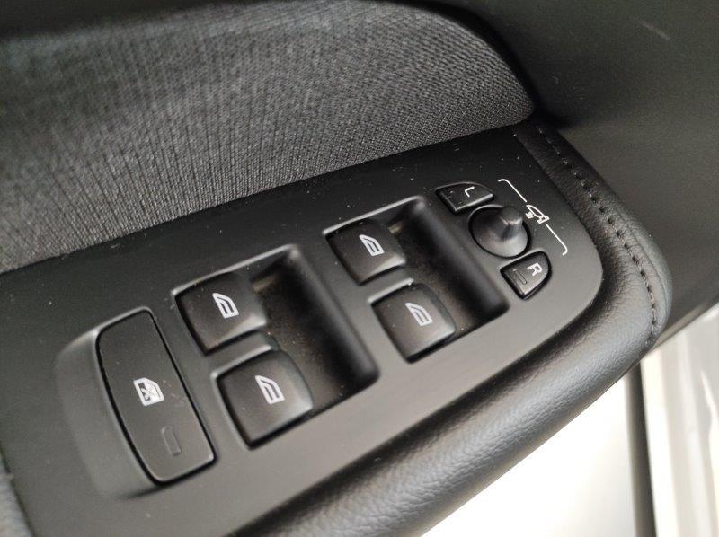 VOLVO XC60 B4 (d) AWD Geartronic Business Plus
