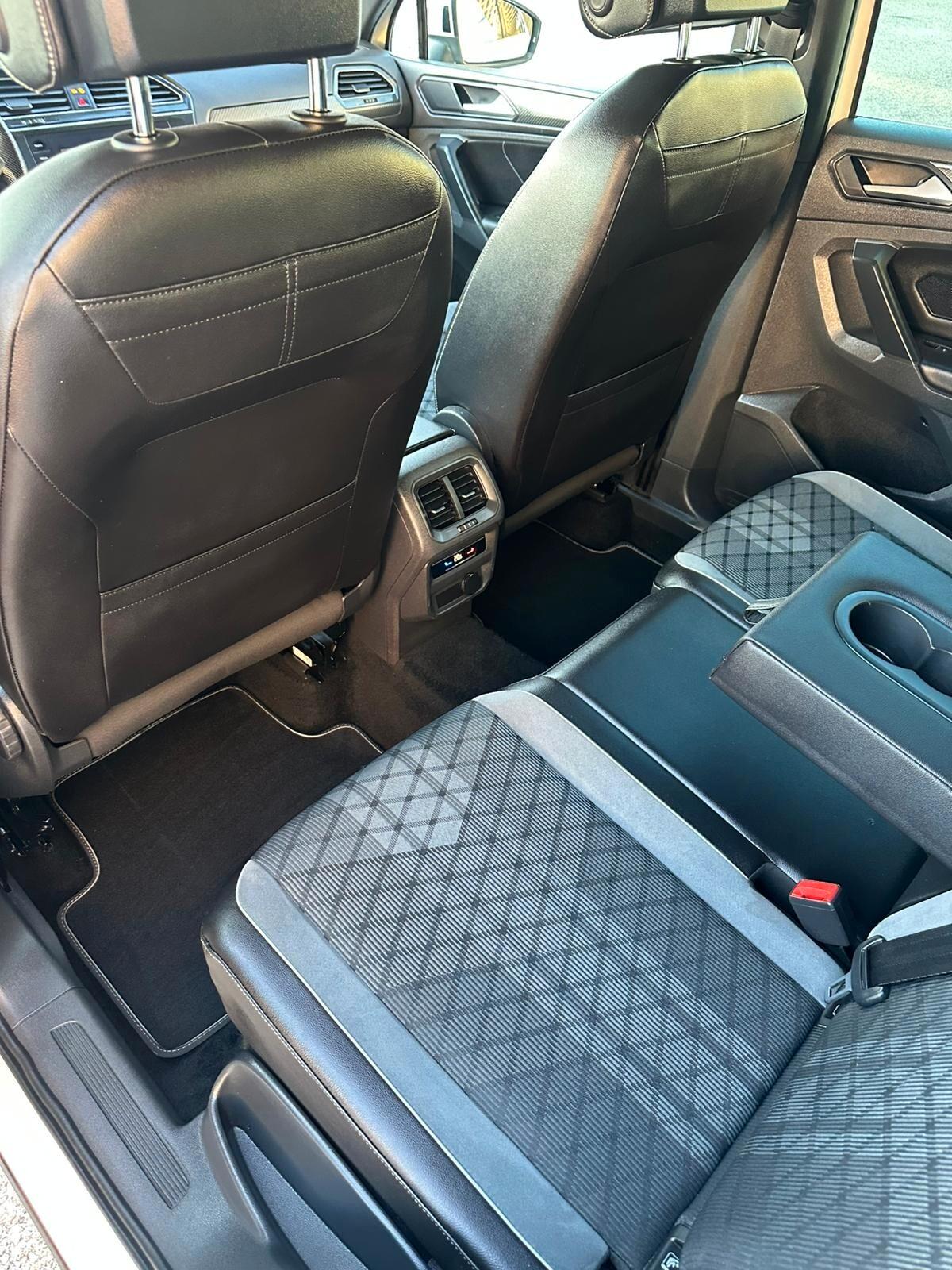 Volkswagen Tiguan 2.0 TDI 150 CV SCR DSG 4MOTION R-Line