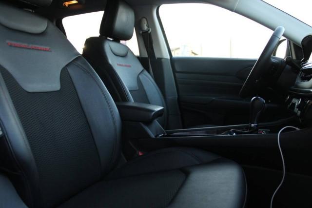 Jeep Compass 1.3 turbo t4 phev Trailhawk 4xe con CarPlay