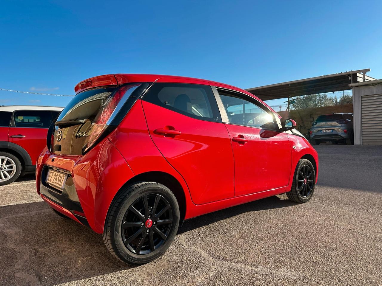 Toyota Aygo 1.0 VVT-i 69 CV 5 porte x-cool