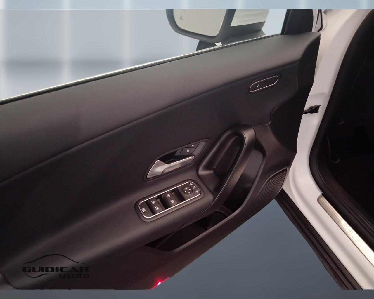 Mercedes-Benz Classe A - W177 2023 - A 180 d Advanced auto