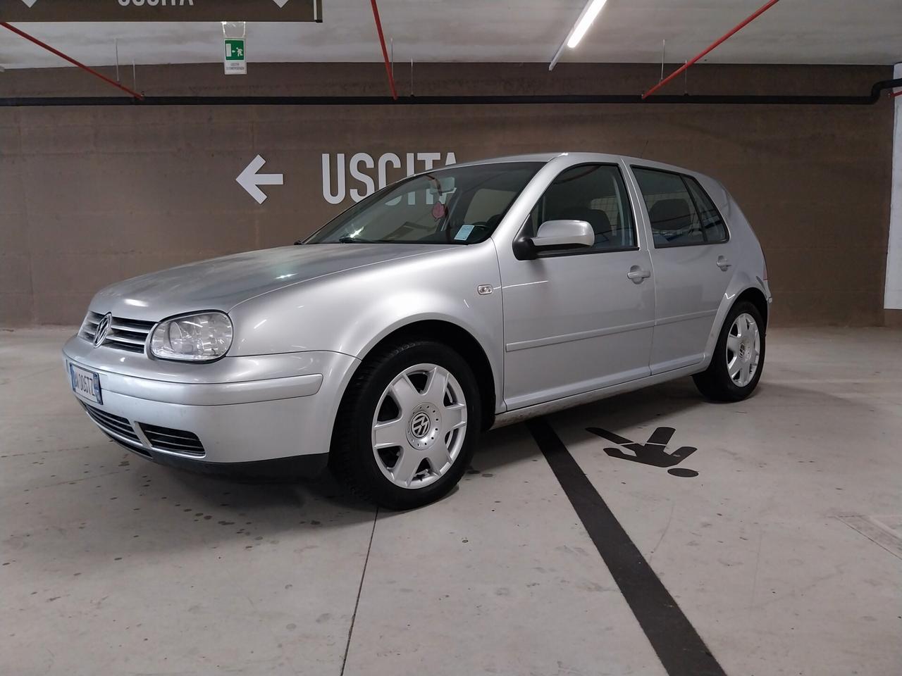 Volkswagen Golf 1.6 16V cat 5 porte Highline