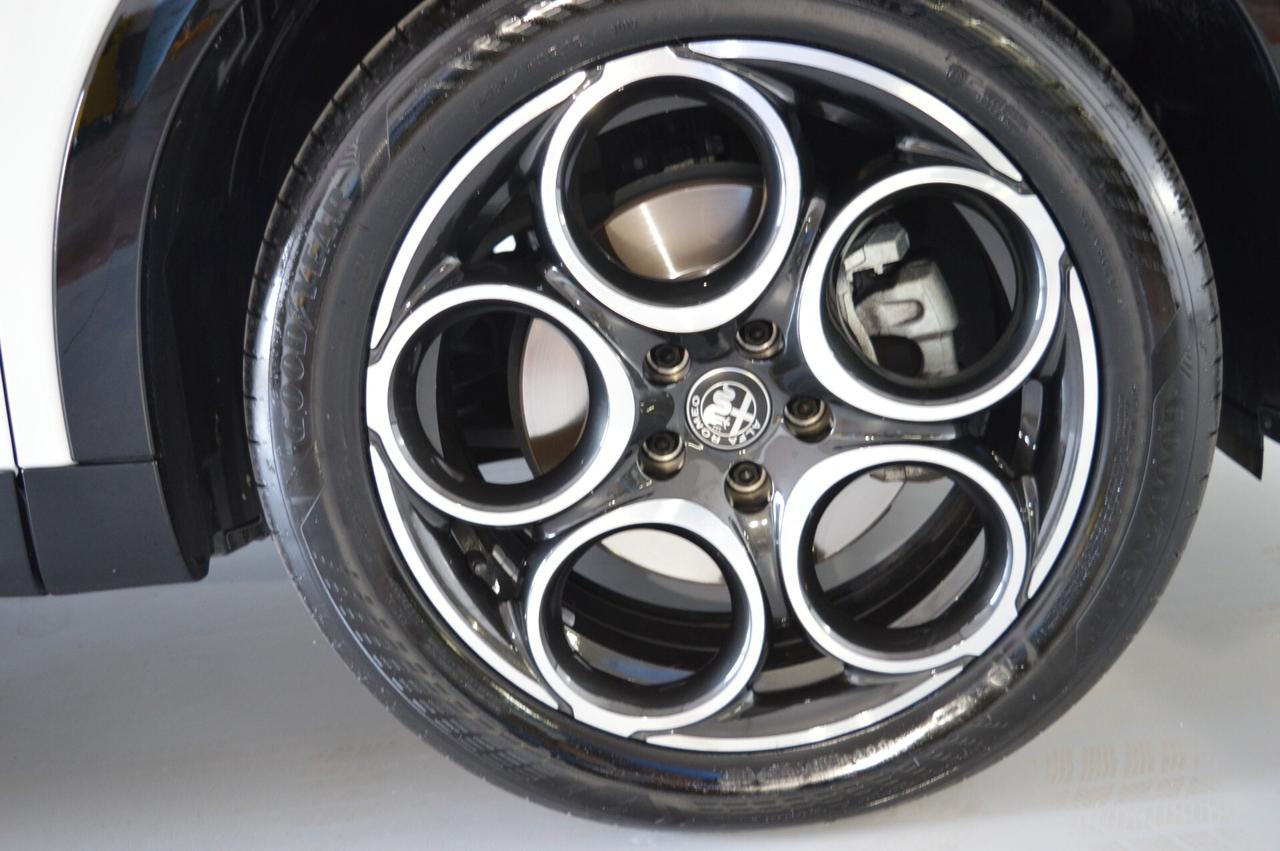 Alfa Romeo Tonale 1.6 diesel 130 CV TCT6 Sprint