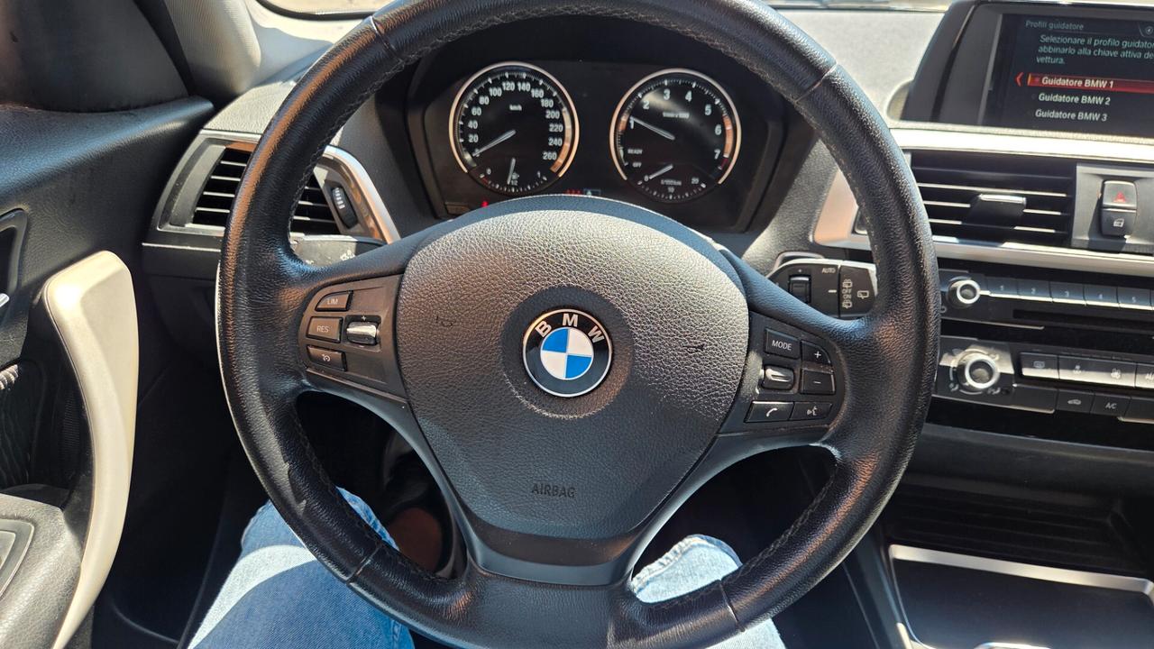 Bmw 118 118i 5p. Sport neo patentati unico proprietario