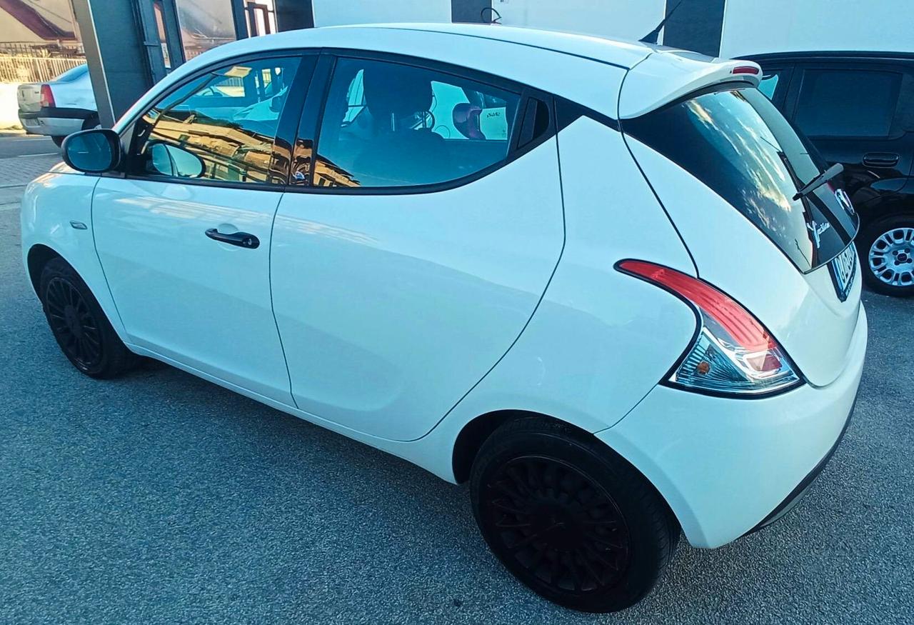 Lancia Ypsilon GPL SENZA BUSTA PAGA