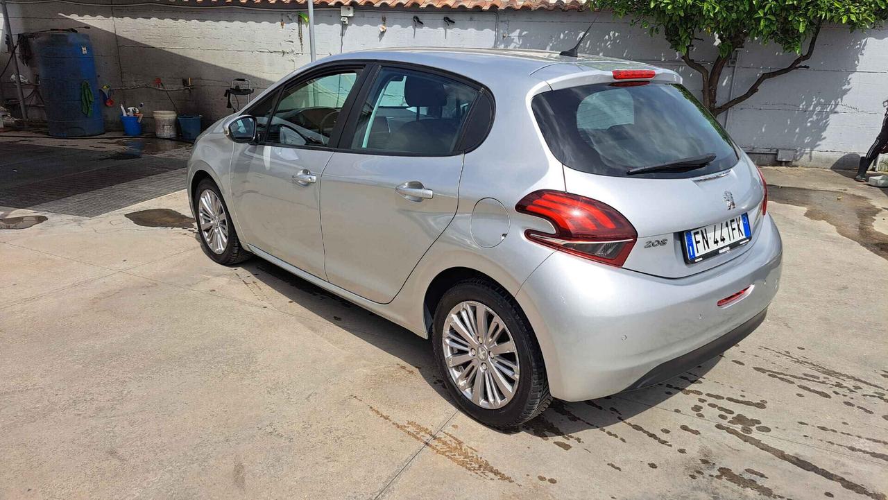 Peugeot 208 1.6 BlueHDi 75 Allure N1 Autocarro 5 porte