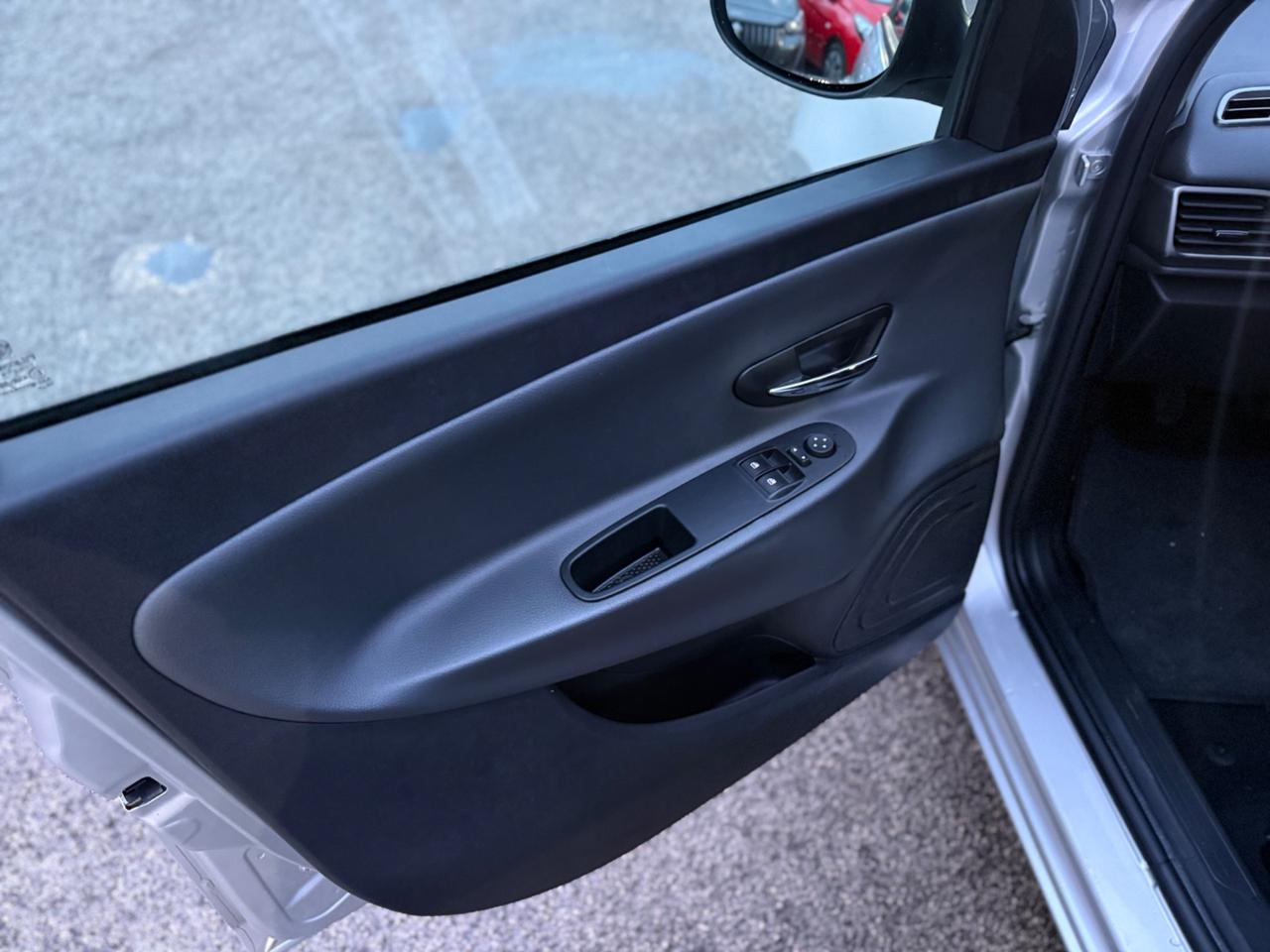 Lancia Ypsilon 1.2 69 CV Platinum Tetto + vernice bicolore