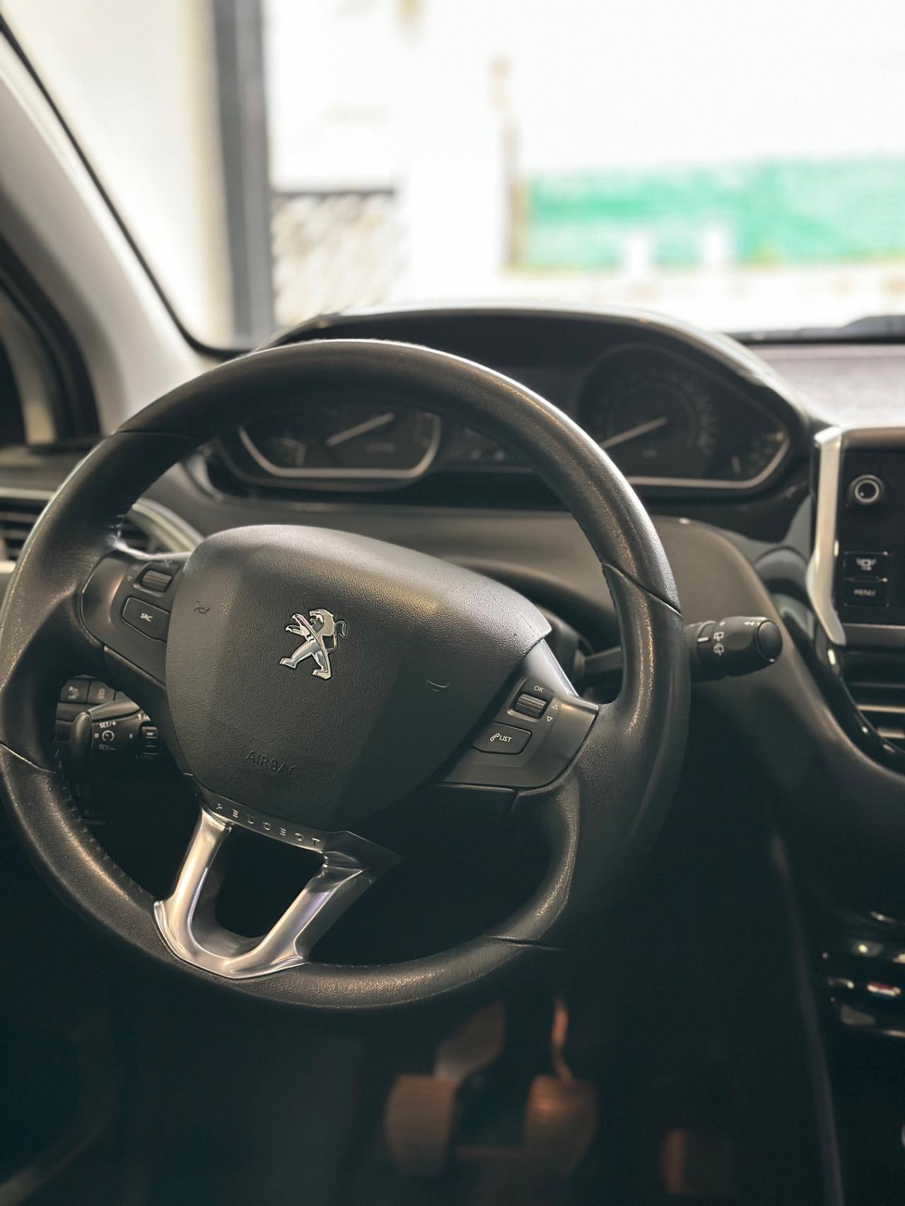 Peugeot 208 1.2 VTi 82 CV 5 porte Allure