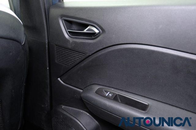 RENAULT Captur FULL HYBRID E-TECH 145 CV INTENS NEOPATENTATI