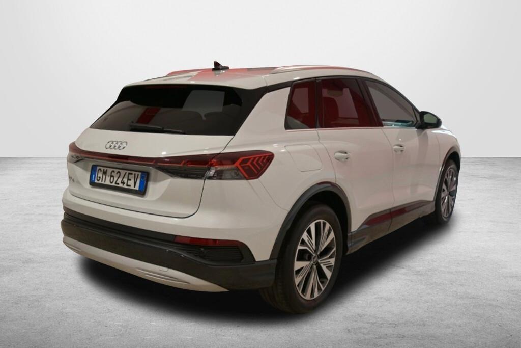 AUDI Q4 35 E-TRON 170CV AUTOMATIC BUSINESS ADVANCED ( FARI LED - VIRTUAL COCKPIT - ADAPTIVE CRUISE - CLIMA TRIZONA - NAVI - MIRROR - PARK ASSISTANT - CERCHI 19 - TELECAMERA POST. ) KM 32000