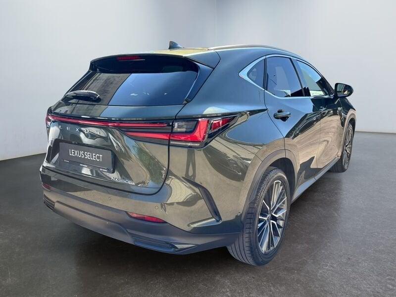 Lexus NX Hybrid Luxury 4WD MY22