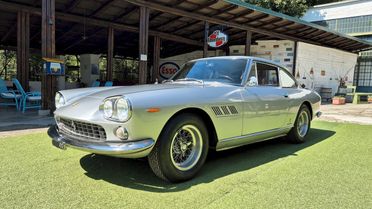 Ferrari 330 GT 2+2 I Serie – 1964