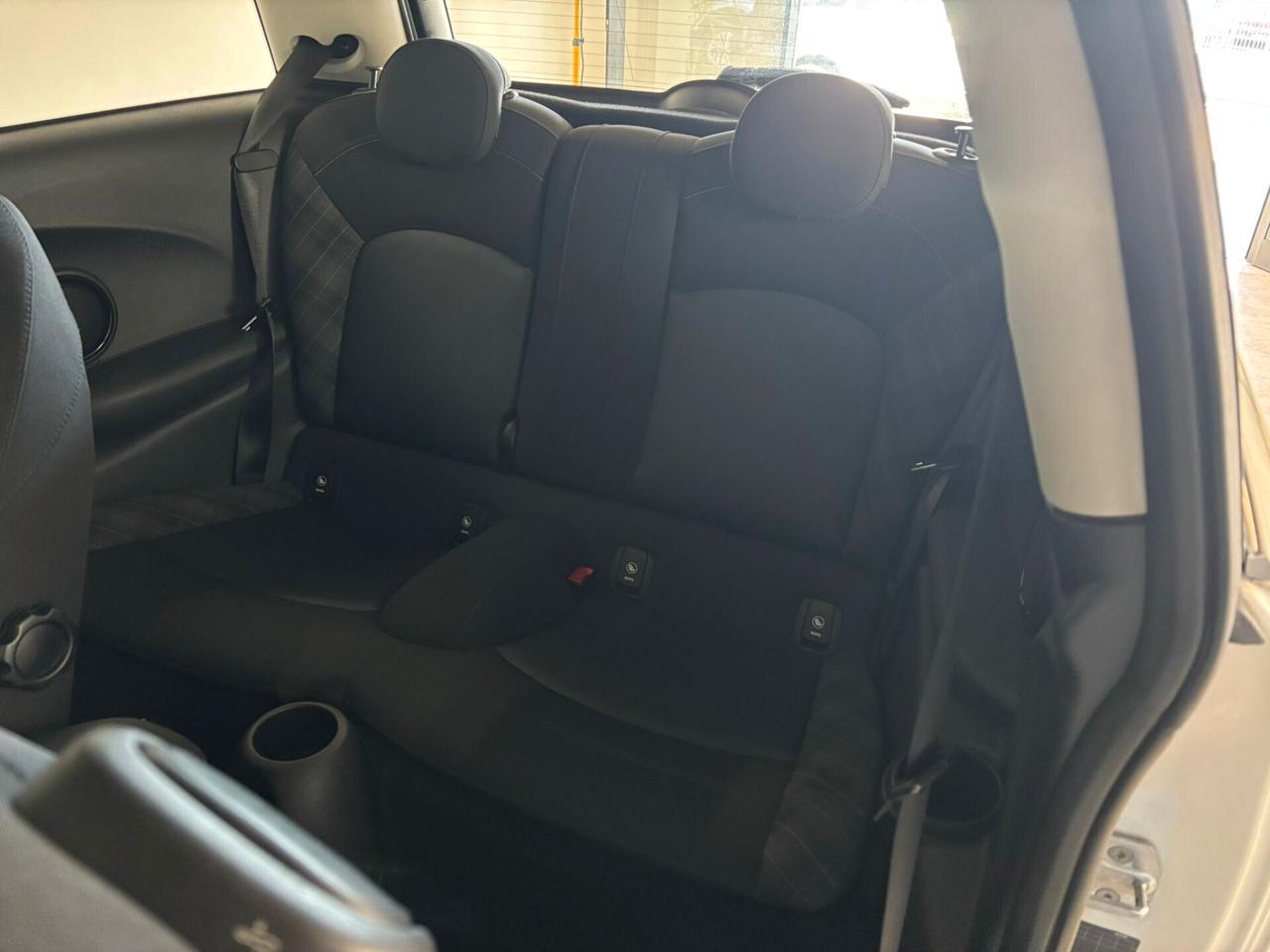 Mini Cooper D 1.5 Diesel 116 cv