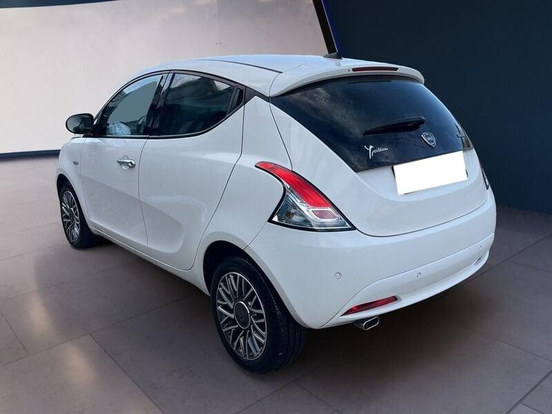 Lancia Ypsilon III 2021 1.0 firefly hybrid Gold s&s 70cv