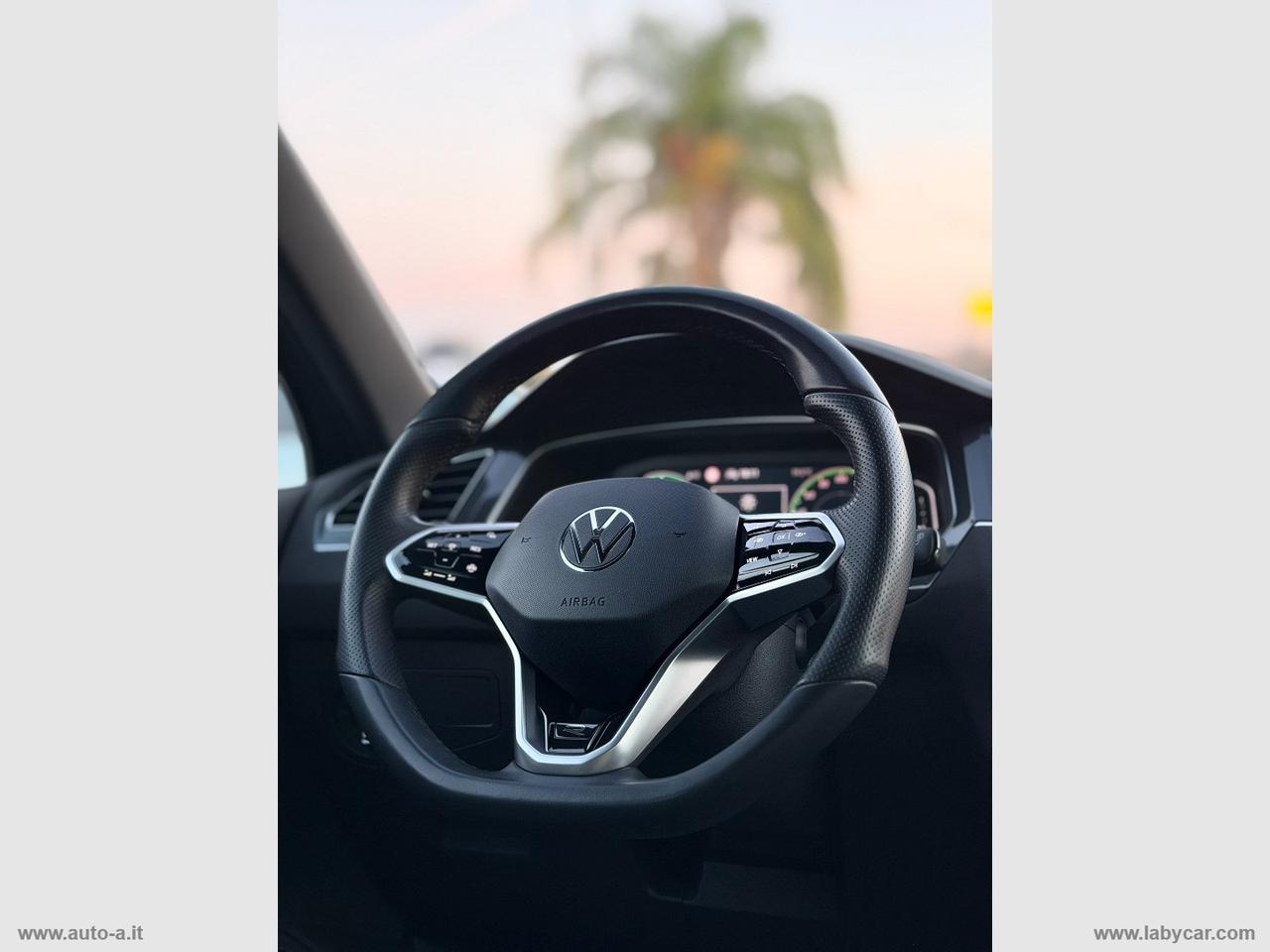 VOLKSWAGEN Tiguan 2.0 TDI 150CV SCR DSG R-Line
