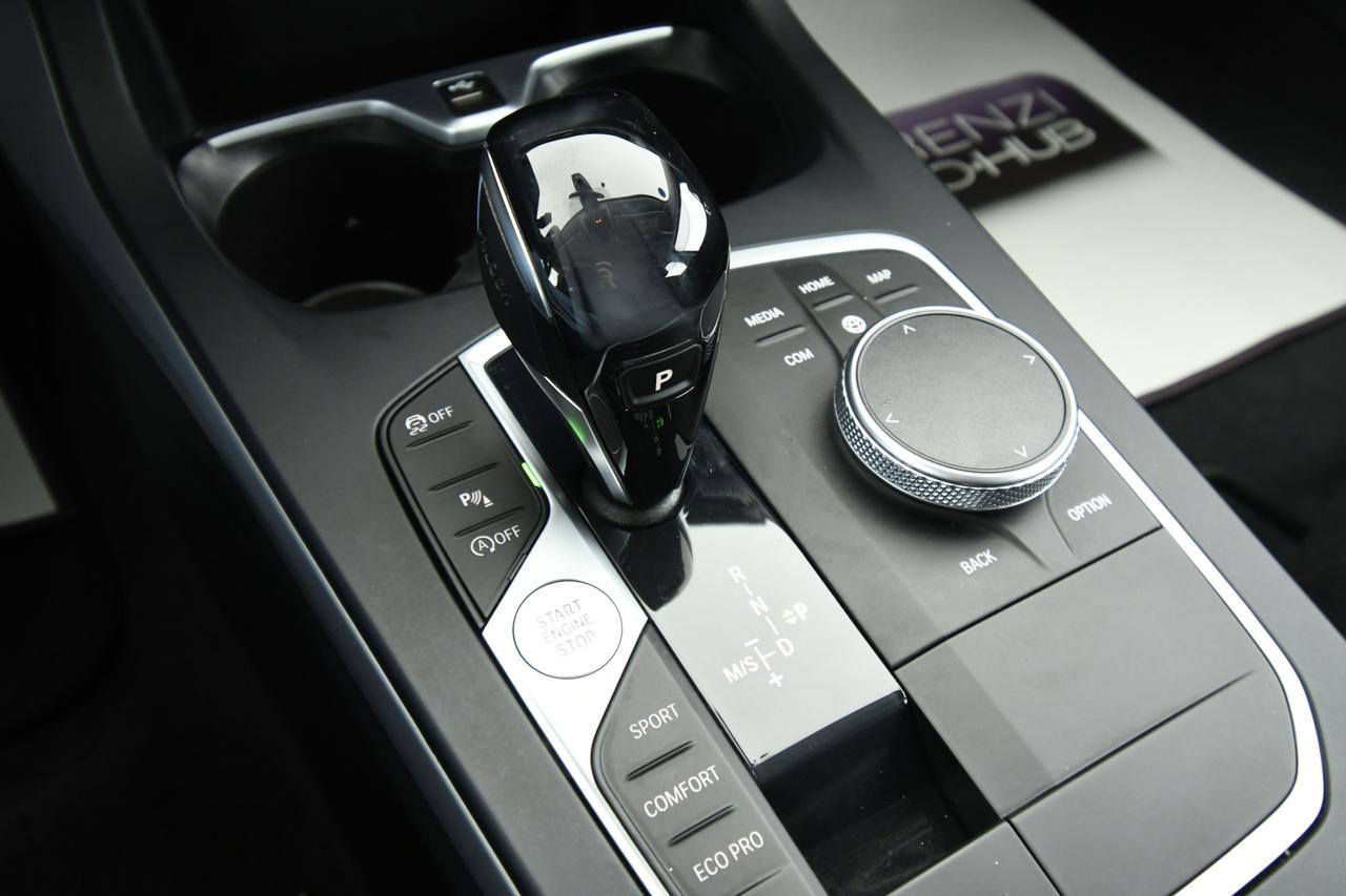 BMW 116d Business Advantage auto APPLE CARPLAY+NEOPATENTATI