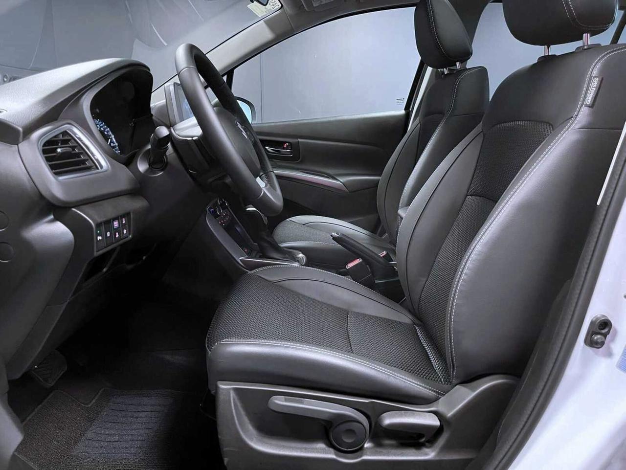 Suzuki S-Cross 1.5 102CV(114CV) Hybrid A/T Starview
