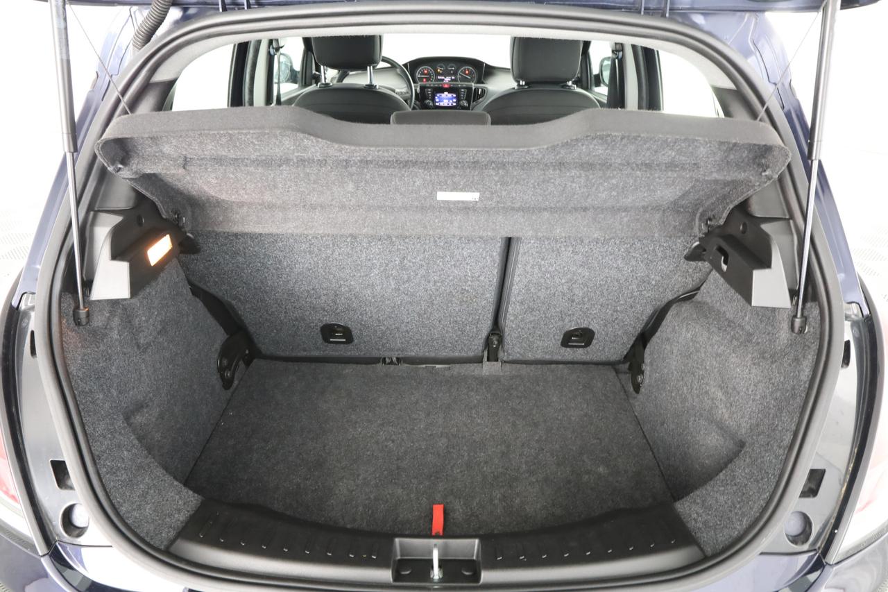 LANCIA Ypsilon 3ª serie Ypsilon 1.2 69 CV 5 porte Silver