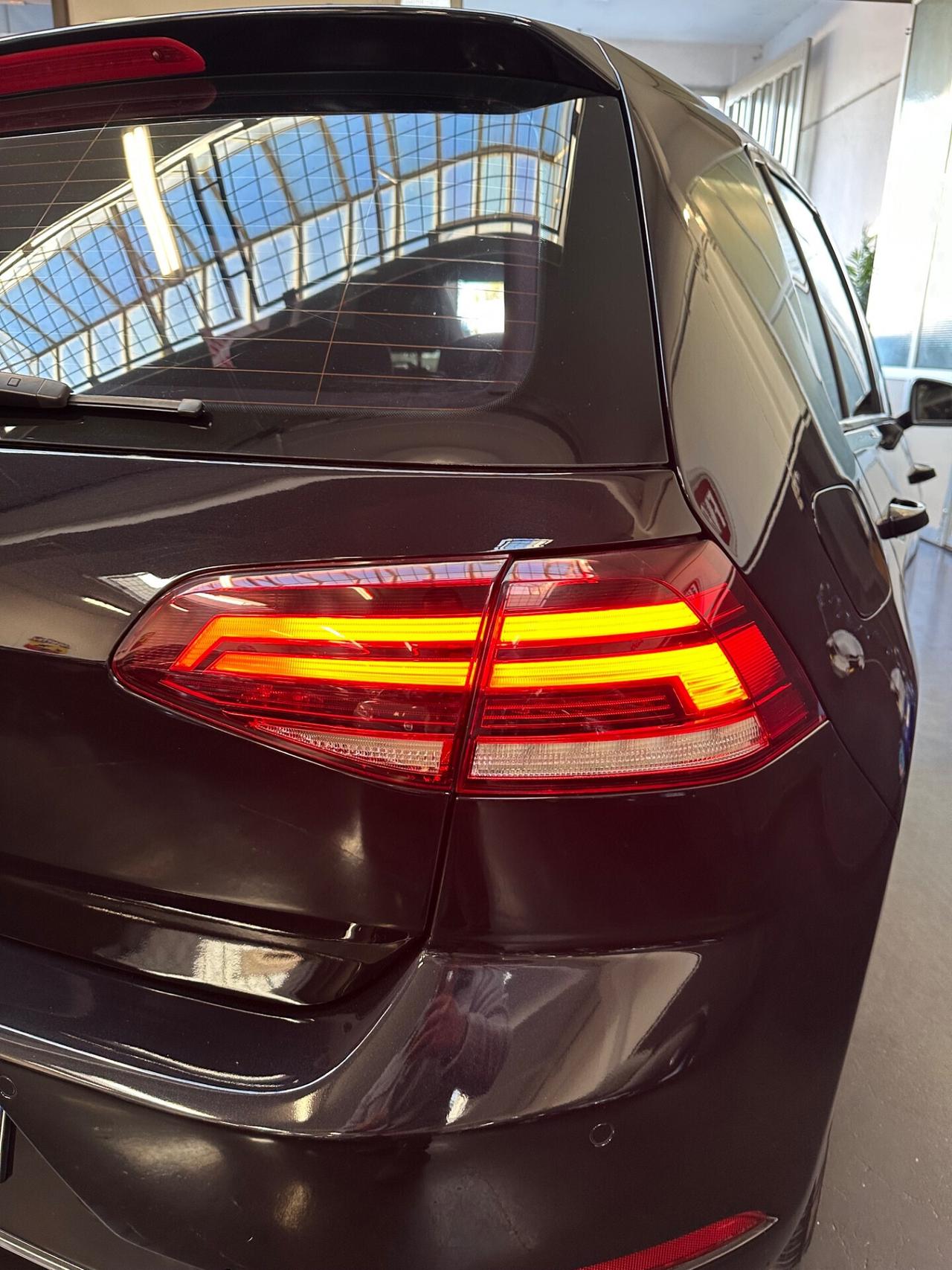 Volkswagen Golf 7.5 Business 1.6 TDI 5p. GANCIO TRAINO Trendline BlueMotion Technology