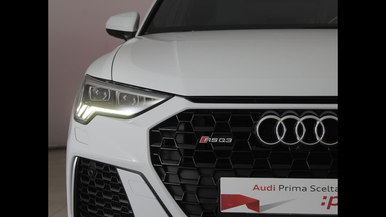 AUDI Q3 2019 Sportback - Q3 Sportback RS 2.5 quattro s-tronic
