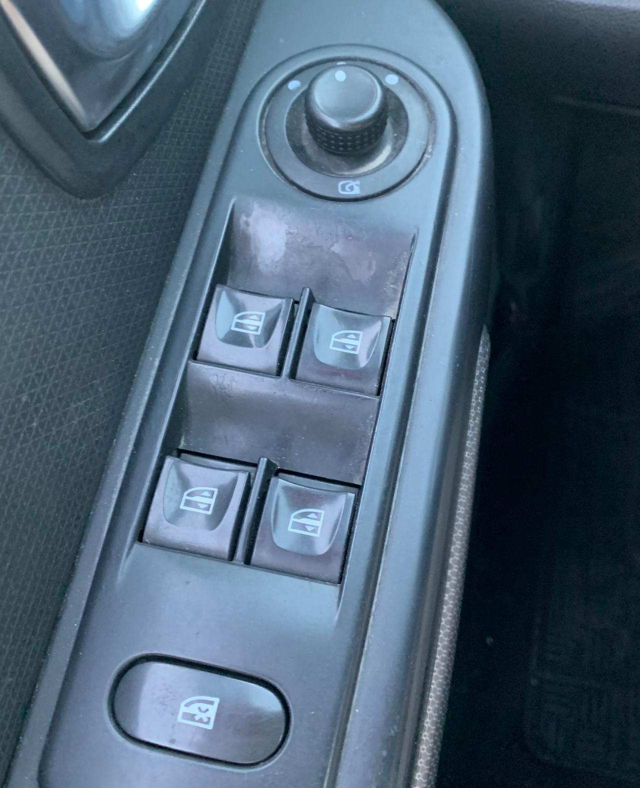 Renault Clio dCi 8V 90 CV Start&Stop 5 porte Energy Duel2