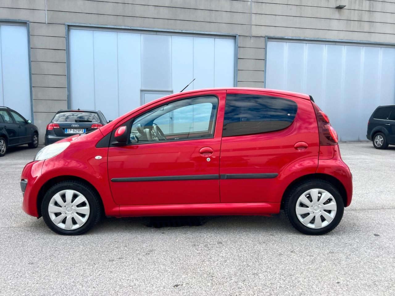 Peugeot 107 1.0 68CV 5p. Superga