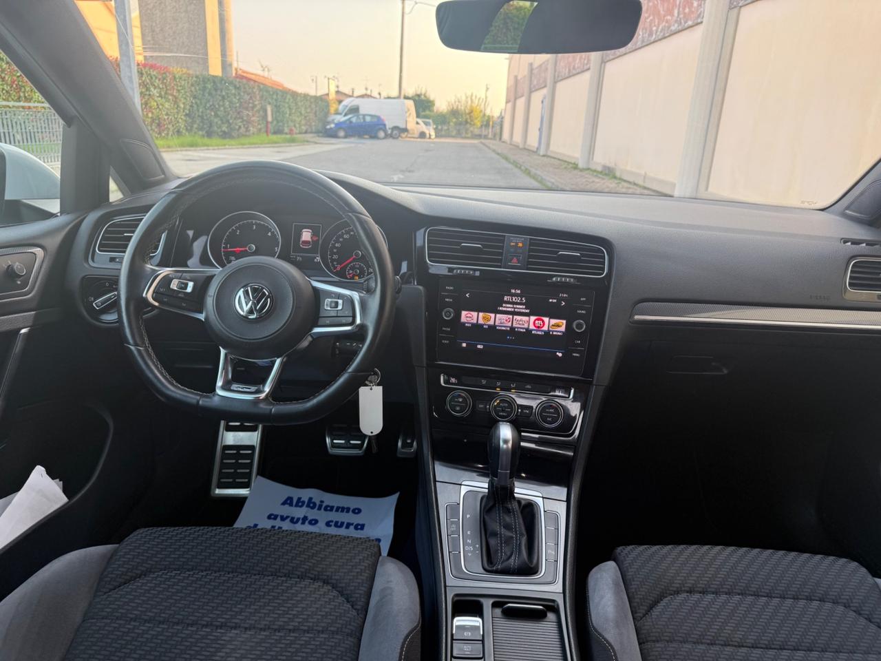 Volkswagen Golf 2.0 TDI DSG 5p. R-Line