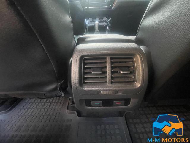 VOLKSWAGEN Touran 2.0 TDI 150 CV 7 posti
