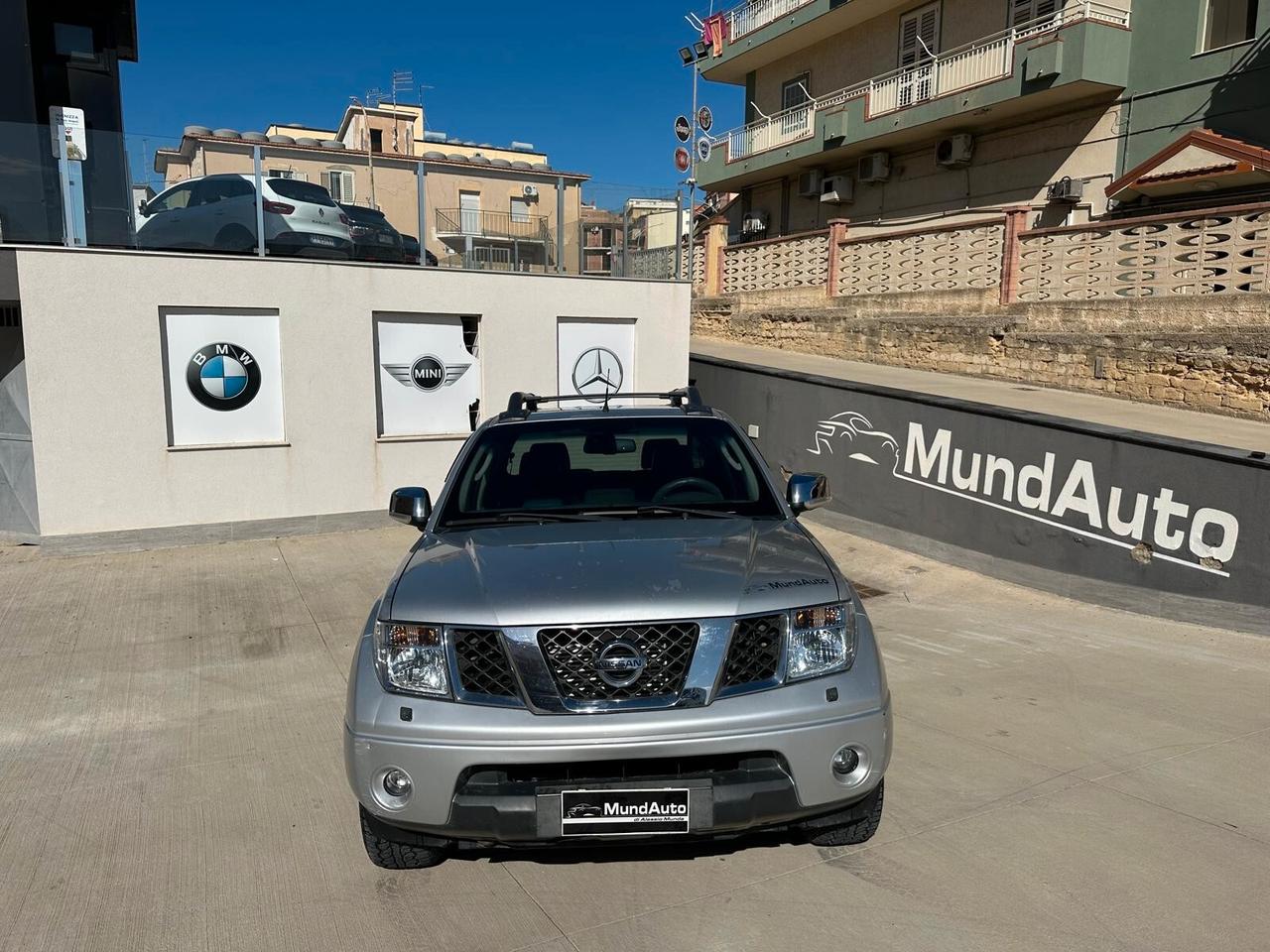 Nissan Navara 2.5 dCi 4 porte Double Cab Platinum