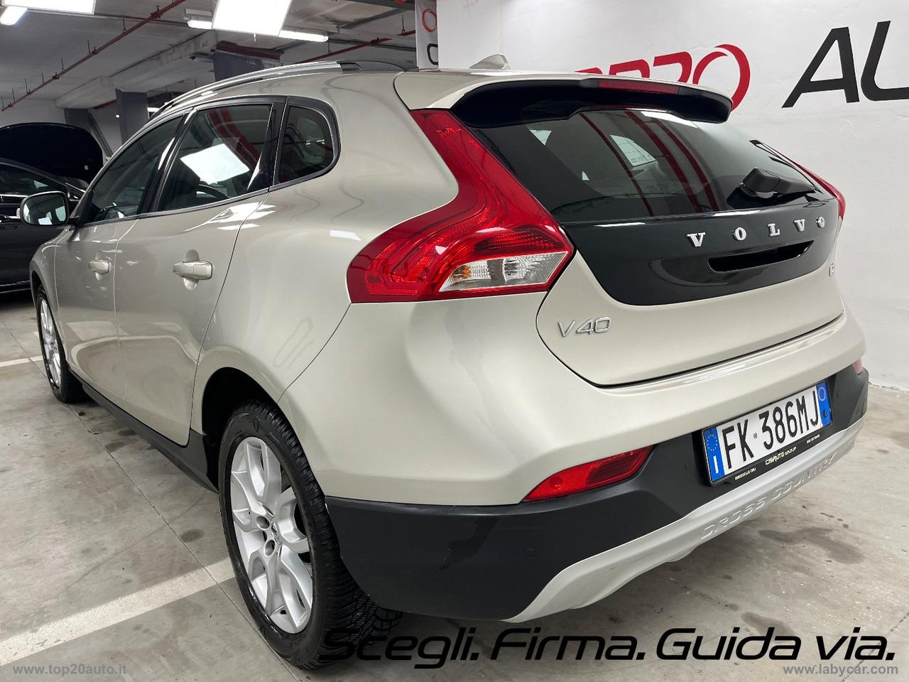 VOLVO V40 Cross Country D2 Geartronic Business