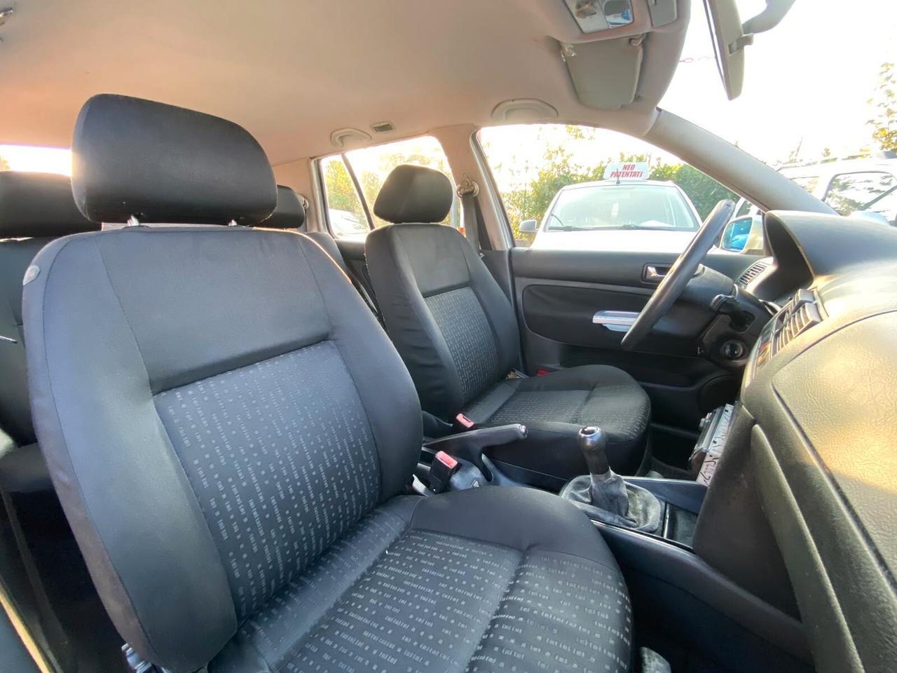 Volkswagen Golf 1.4 I6V CAT 5P