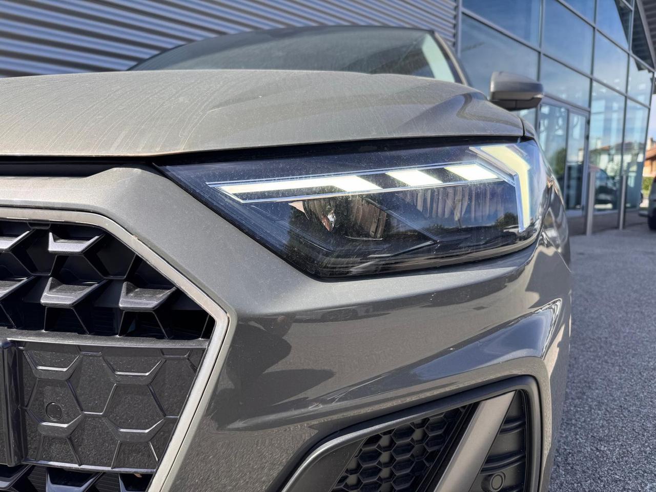 AUDI A1 SPORTBACK 30 TFSI S-TRONIC S-LINE EDITION