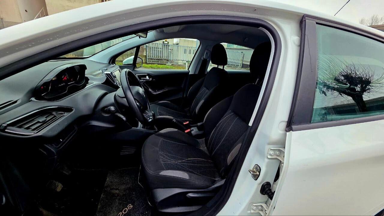 Peugeot 208 1.2 Vti LAVORI FATTI