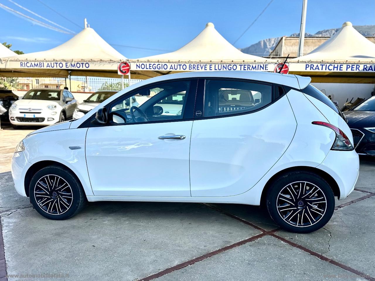 LANCIA Ypsilon 1.0 FireFly 5p.S&S Hyb. Eco Gold HYBRID IDEALE PER NEOPATENTATI