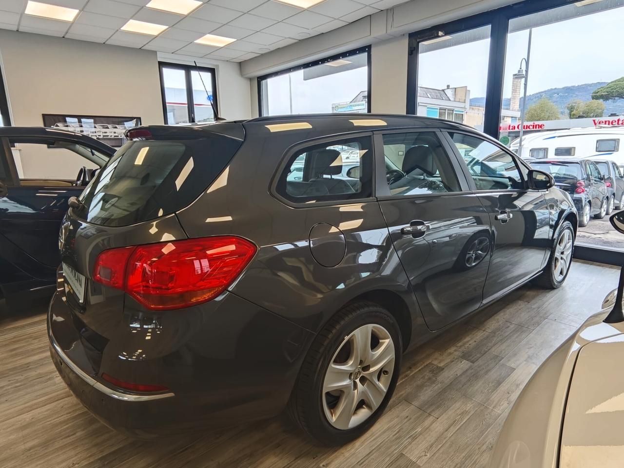 Opel Astra 1.4 Turbo 140CV Sports Tourer GPL Tech Cosmo