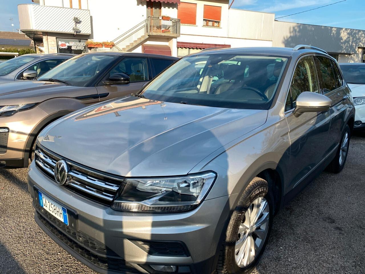 Volkswagen Tiguan 2.0 TDI SCR DSG Business BlueMotion Technology Cambio Automatico