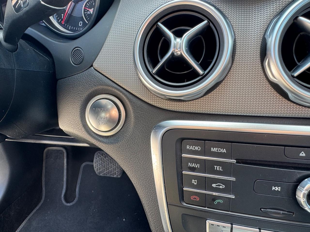 Mercedes-benz GLA 200 d Automatic Sport