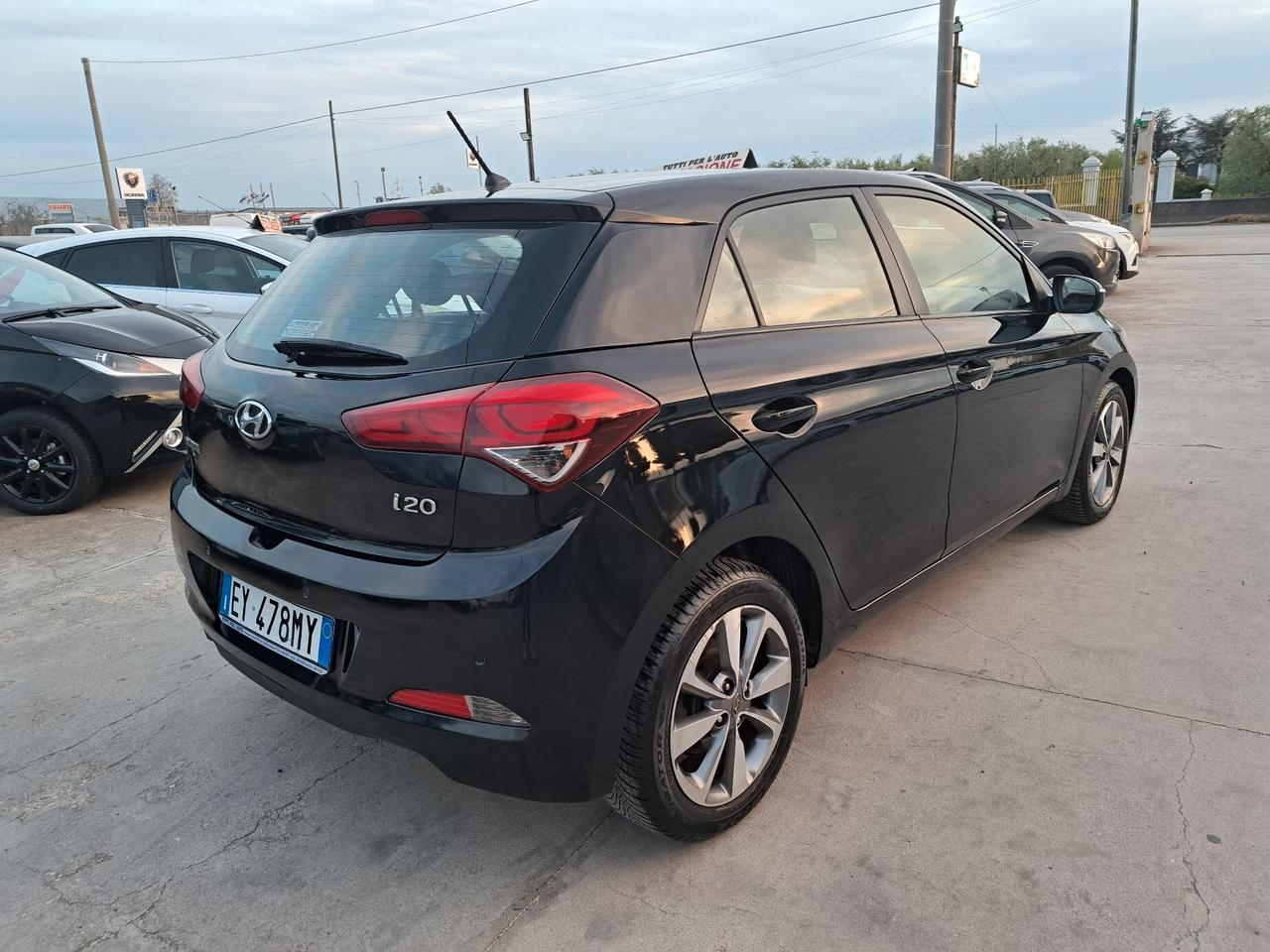 Hyundai i20 1.1 CRDi - 2015 NEOPATENTATI