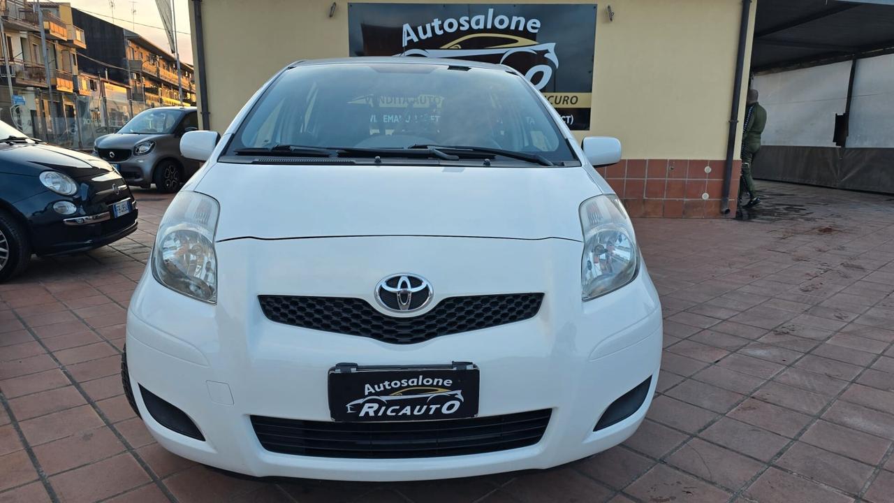 Toyota Yaris 1.0 5 porte Now