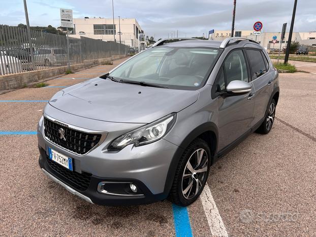 Peugeot 2008 BlueHDi 100 S&S Black Matt