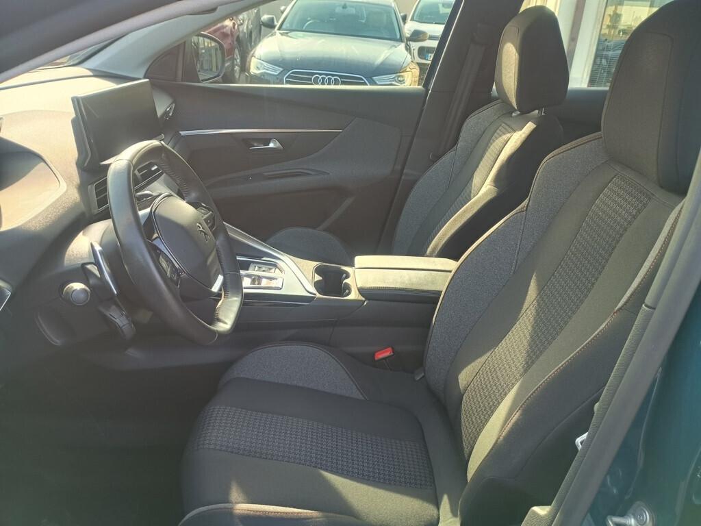 Peugeot 3008 1.5 BlueHDi 130cv EAT8 Active Pack