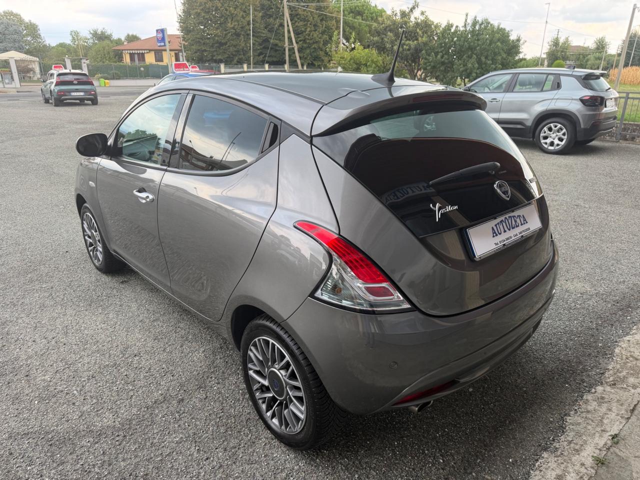Lancia Ypsilon 1.0 Hybrid Gold