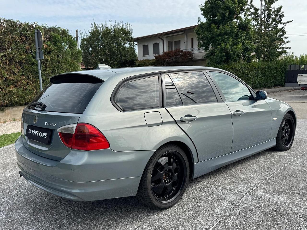 BMW 320d Touring Automatica 163 CV – Cambio e Motore Perfetti